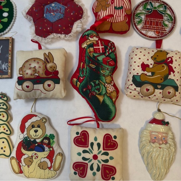 Vintage Mixed Lot of 15 Cloth Fabric Christmas Tree Ornaments - Handmade
Stuffed - Picture 2 of 11